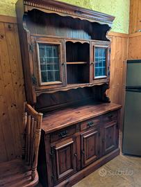 Credenza vetrina con alzata in pino massello 
