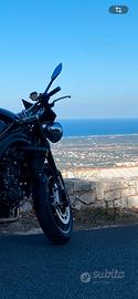 Speed Triple 1050 R