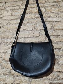 borsa nera in pelle Carpisa 