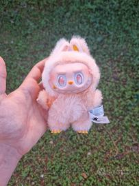 Labubu big into energy happiness ORIGINALE