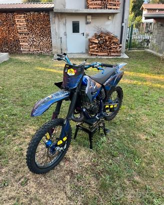 yz 125  3 omologazioni PREZZO TRATTABILE
