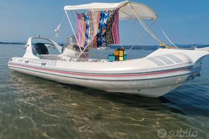 Gommone SACS motore mercury e carrello biasse