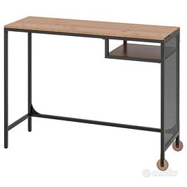 Scrivania Fjällbo IKEA


