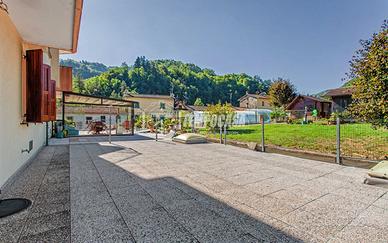 INGRESSO INDIPENDENTE, CORTE, GARAGE E TAVERNA NEL