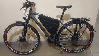 Bici da 28 telaio L marca Cross