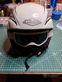 casco e maschera da sci 