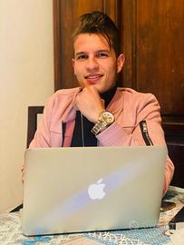 Receptionist, servizio alberghiero, cameriere