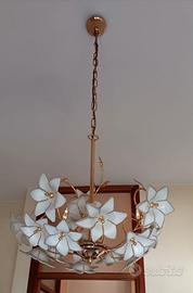 Lampadario in metallo e vetroceramica