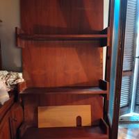 libreria/mobile con mensole 