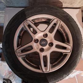 Pneumatici seminuovi +cerchi Ford