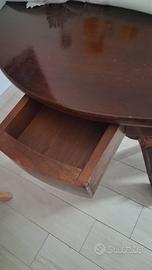 Tavolo con cassetti