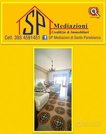 5 vani con piscina e campo tennis