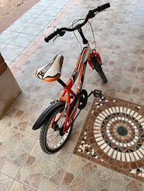 Bicicletta bambino color arancione 