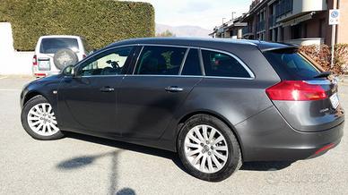 OPEL Insignia - 2011