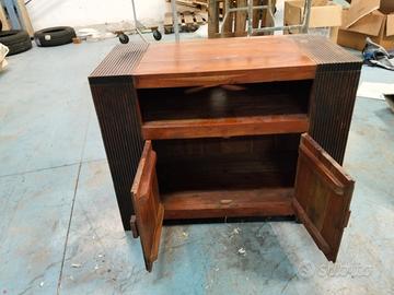 mobile di legno 