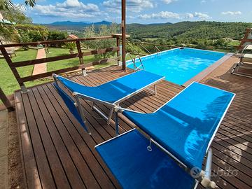 Casa indipendente con giardino e piscina esclusivi