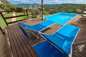 Casa indipendente con giardino e piscina esclusivi