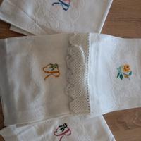 4 grandi asciugamani