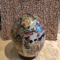 Uovo in ceramica decorato cinese 