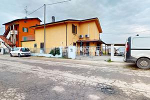 Soluzione Indipendente su Due Livelli con Ampio Gi