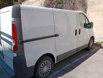 Renault trafic 2  2009