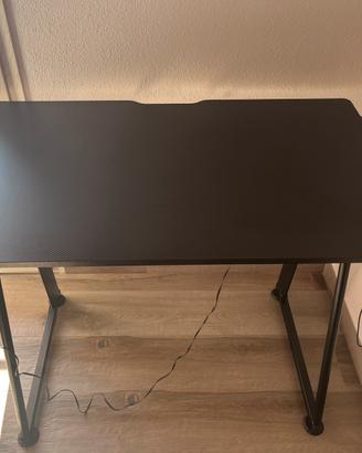 Scrivania da gaming con Led + sedia