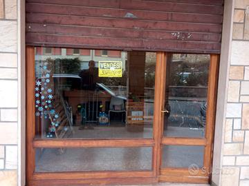 Locale commerciale centro paese