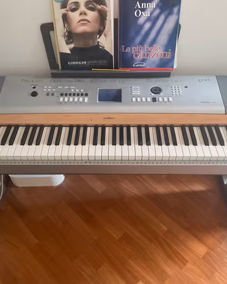 Pianoforte digitale Yamaha Portable Grand DGX-3