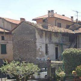 Appartamento di 120 m² con 5 locali a Canzo