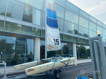 Catamarano Hobie Cat 15 con carrello Ellebi