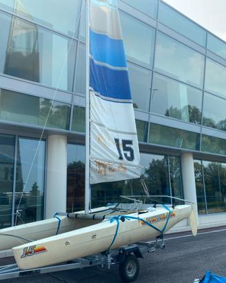 Catamarano Hobie Cat 15 con carrello Ellebi