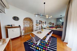 LOMAZZO : Elegante appartamento con box/deposito i