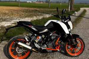KTM Duke 125 2016