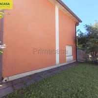 Casa singola con 2 appartamenti a Peseggia - RIF82