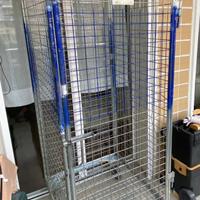 Roll con ruote e ripiani