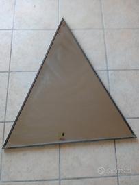 specchio triangolare 