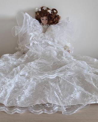 Bambola in porcellana in abito da sposa - Vintage