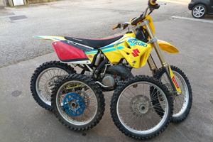 SUZUKI RM 125 K7 2007 con documenti cross