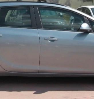 Astra j sw sport tourer allestimento cosmo