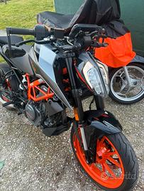 KTM DUKE 390
