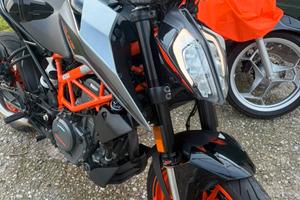 KTM DUKE 390