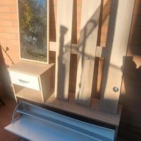 Mobiletto con scarpiera, specchio e appendiabiti 