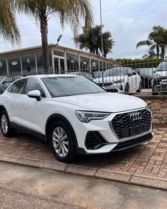 Audi Q3 40 TDI quattro S tronic Business Advanced