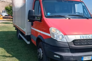 Iveco Daily con sponda