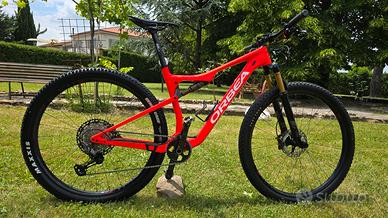 ORBEA OIZ M10 FULL CARBON XTR FOX KASHIMA 