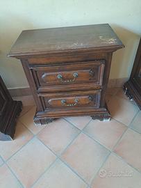 comò e comodini in legno massello