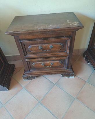 comò e comodini in legno massello
