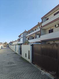 Villa a schiera Fiumicino [Focene330venVRG] (Focen