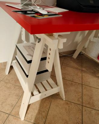 Due cavalletti  + top scrivania rosso