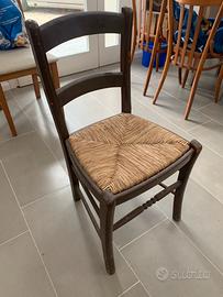 Sedia in legno color noce